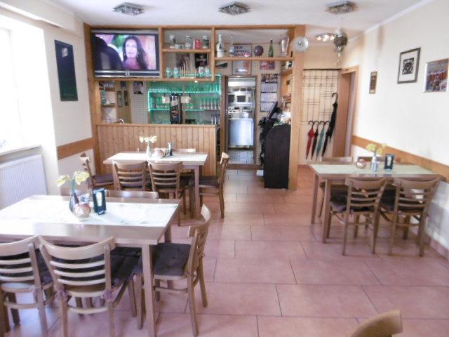 Gasthaus ,,Zum Schwarzen Baer" Gusten ภายนอก รูปภาพ